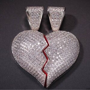 Helloice | 2pc Broken Heart Pendant in White Gold